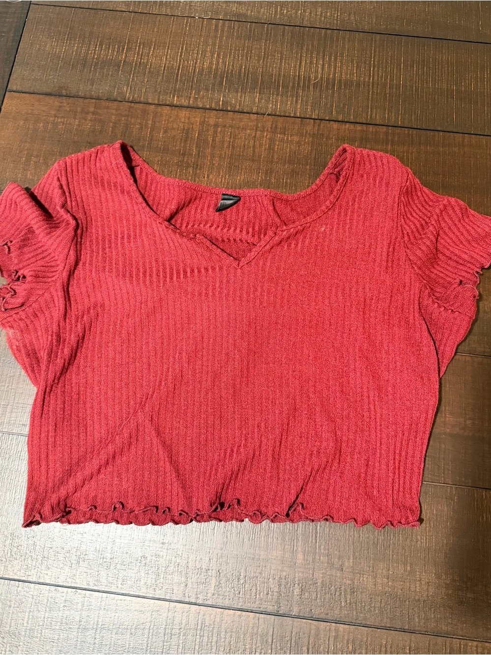 SHEIN Ribbed V-Neck Lettuce-Edge Crop Top - Red